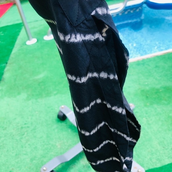 BCBG MAXAZRIA large black & white silky romper sleeveless belted asymmetric hem - Picture 9 of 16